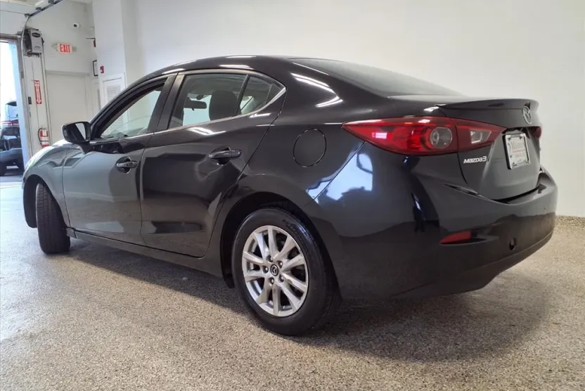2016 Mazda Mazda3 Touring photo 1