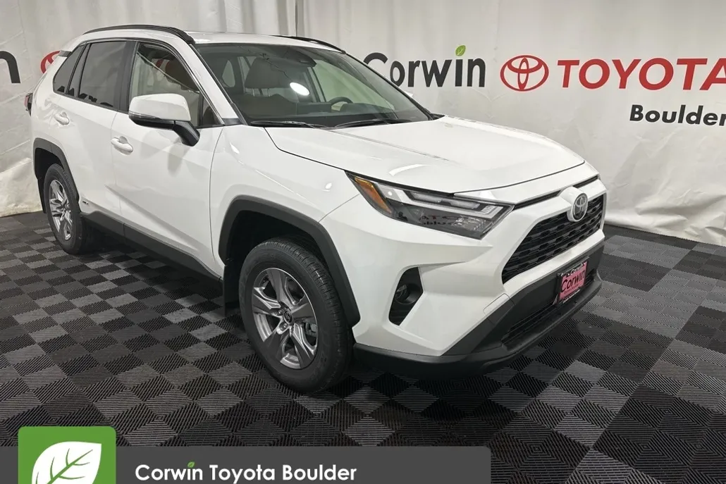 2025 Toyota RAV4 Hybrid XLE photo 1