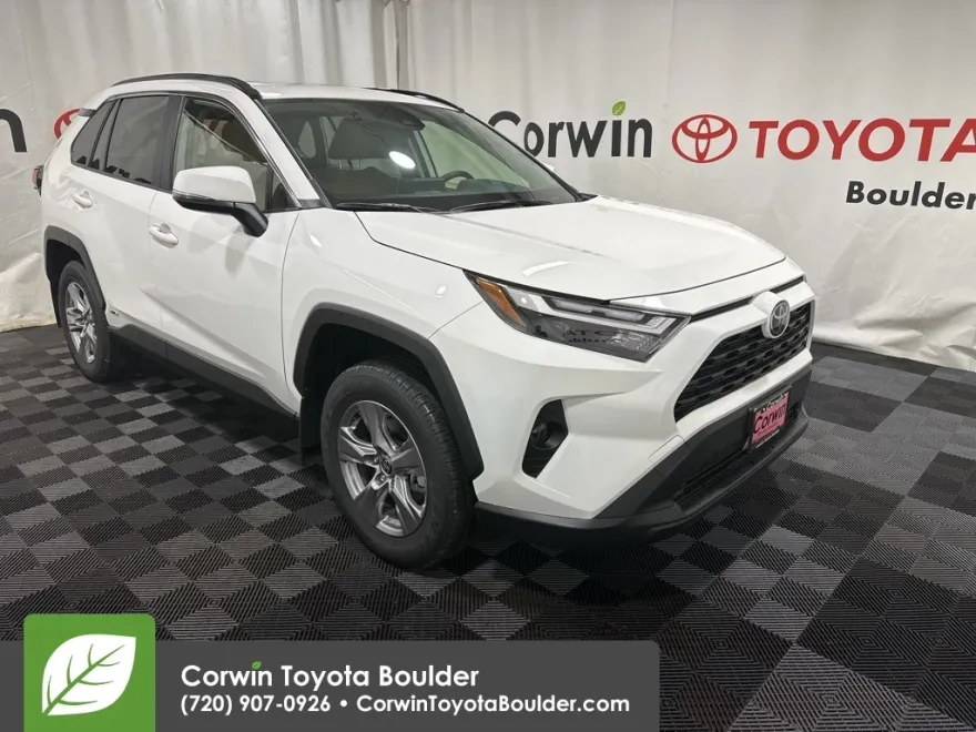 2025 Toyota RAV4 Hybrid XLE photo 1