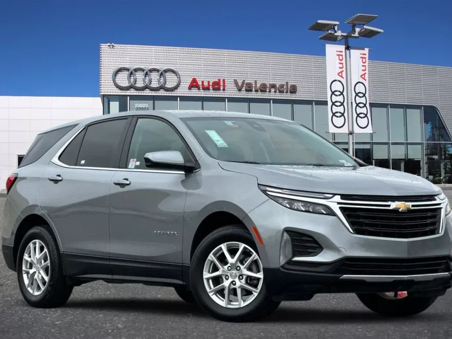 2024 Chevrolet Equinox LT photo 1