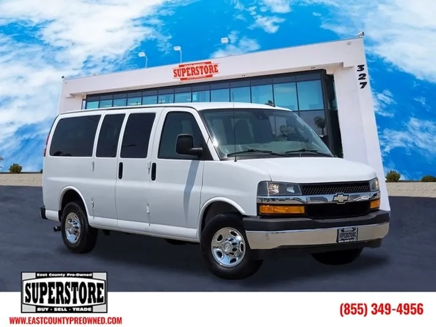 2020 Chevrolet Express 2500 LT Passenger Van photo 1
