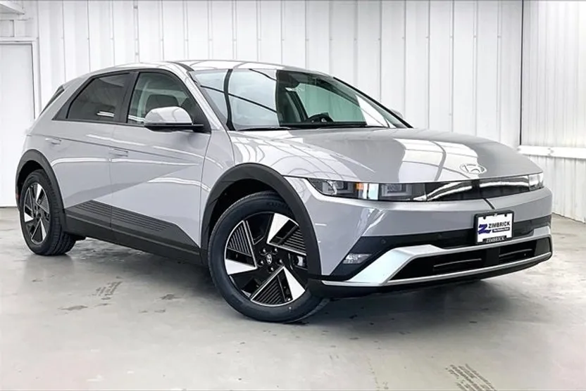 2025 Hyundai Ioniq 5 SE photo 1