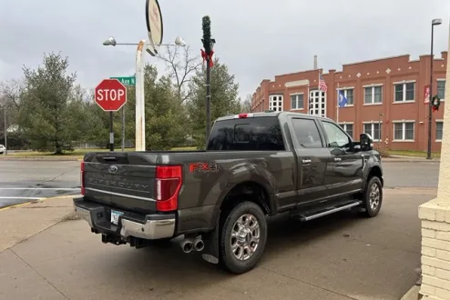 2020 Ford F-350 Lariat photo 3