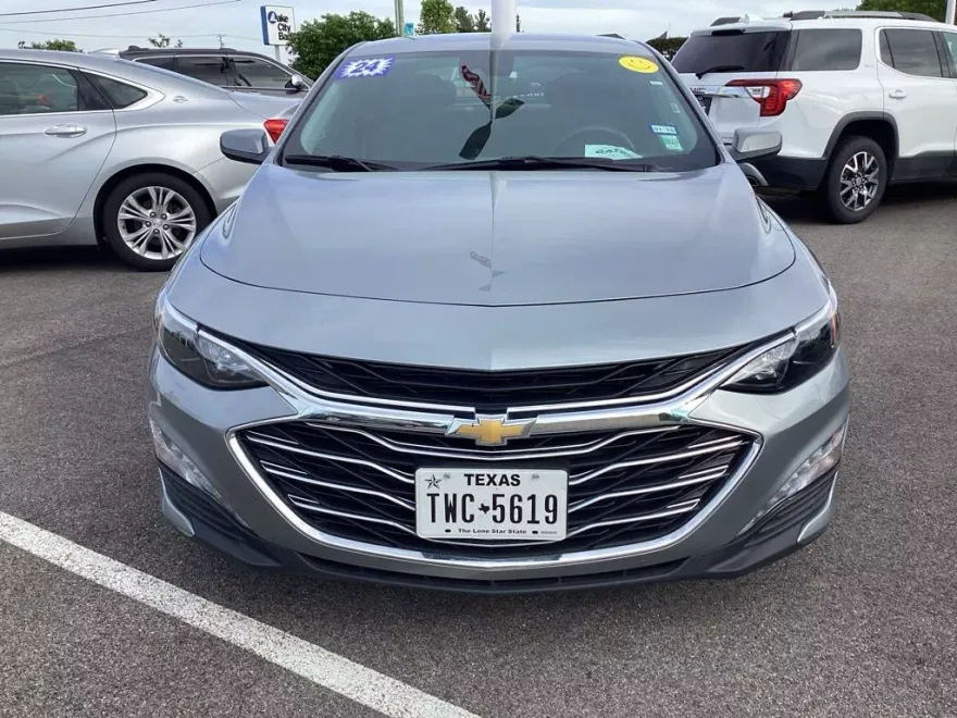 2024 Chevrolet Malibu 1LT photo 1