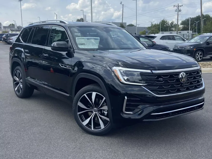 2026 Volkswagen Atlas SEL Premium R-Line photo 1