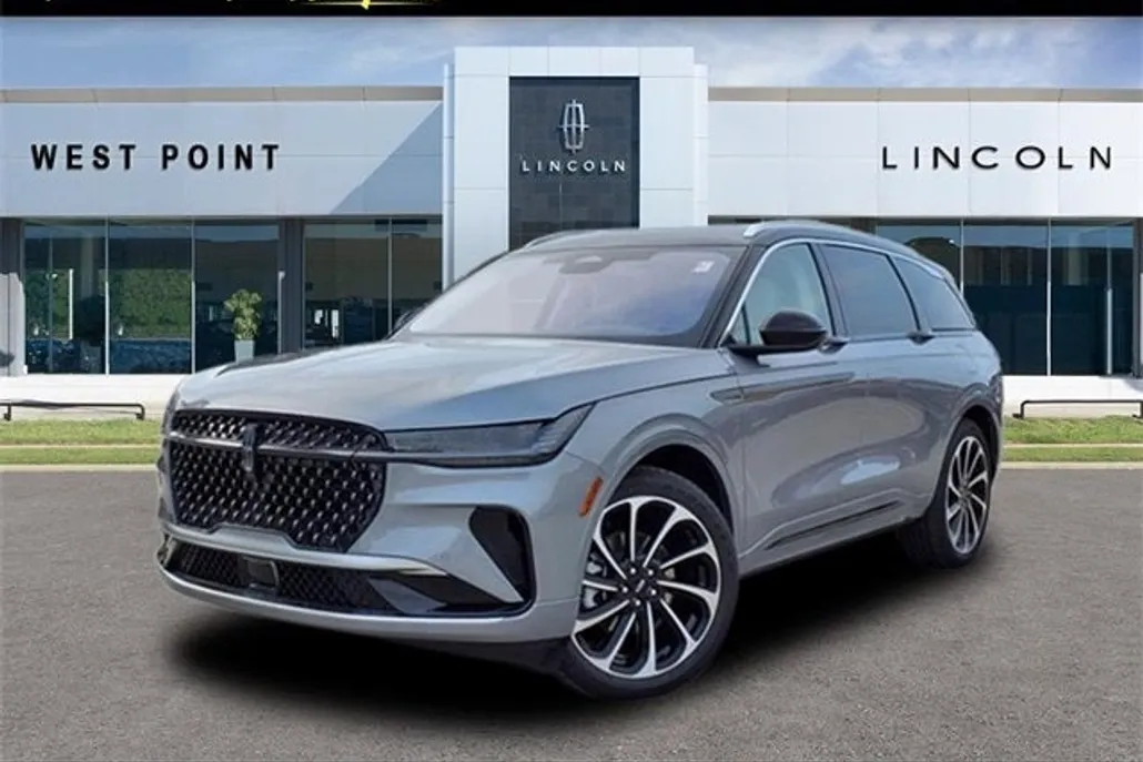 2025 Lincoln Nautilus Black Label photo 1