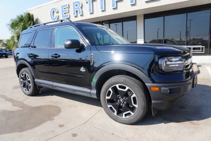 2023 Ford Bronco Sport Outer Banks photo 1