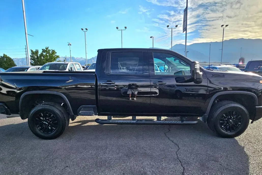 2024 Chevrolet Silverado 3500HD LTZ photo 1