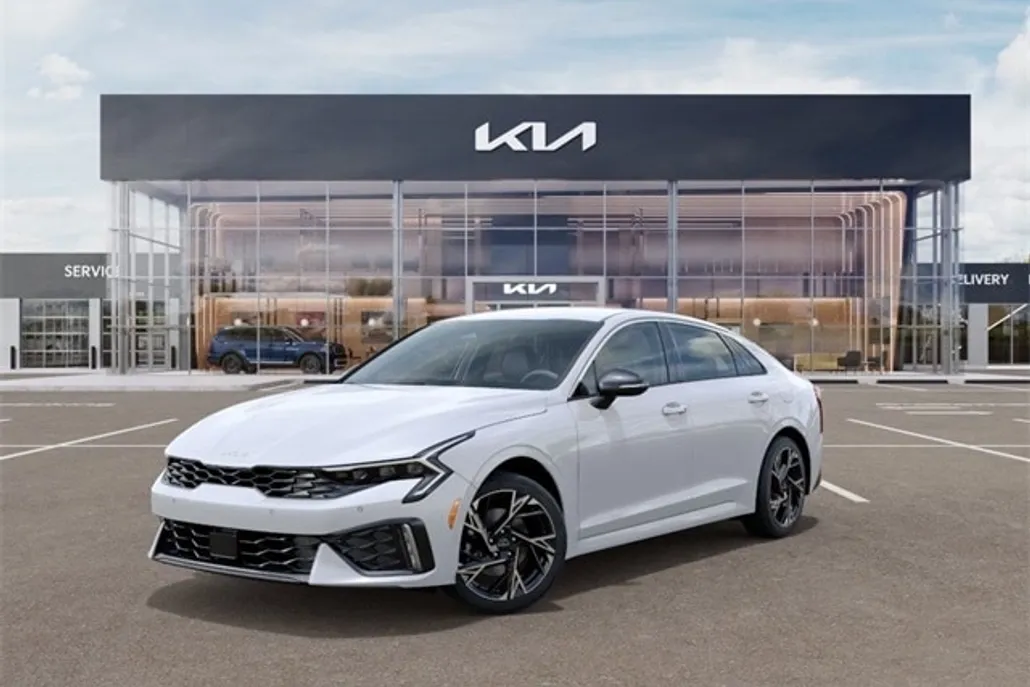 2025 Kia K5 GT-Line photo 1