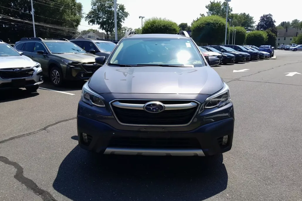 2022 Subaru Outback Limited XT photo 1