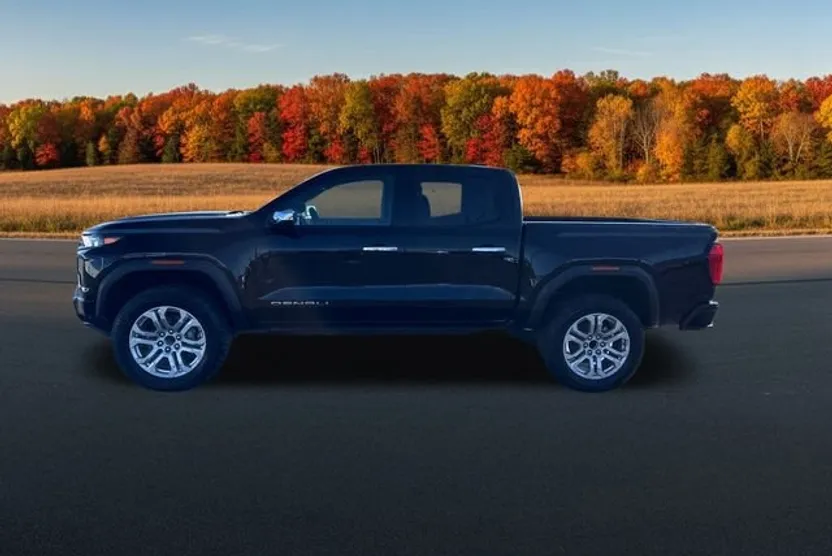2026 Gmc Canyon Denali photo 1