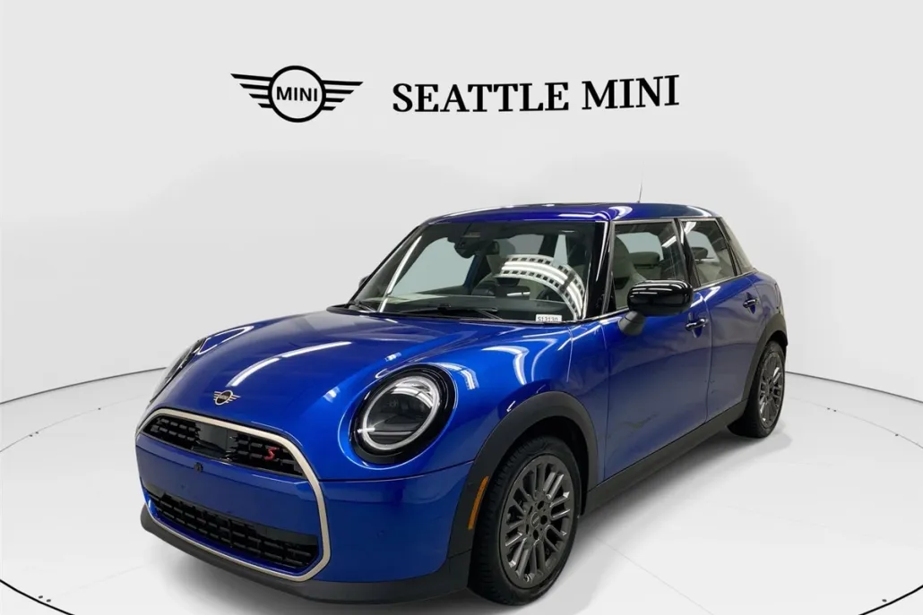 2025 Mini Cooper 4 Door Hardtop S Iconic photo 1