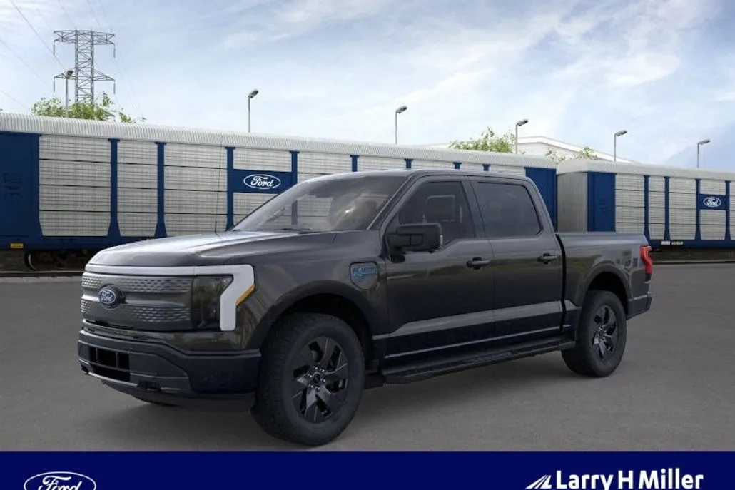 2025 Ford F-150 Lightning photo 1