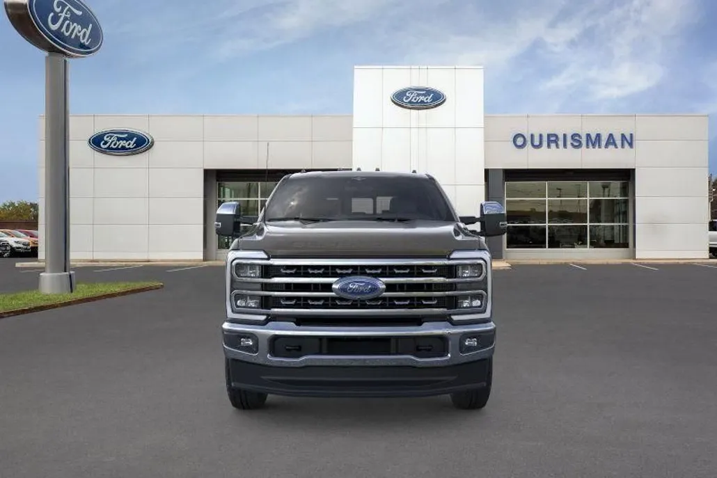 2026 Ford F-250 Lariat photo 1