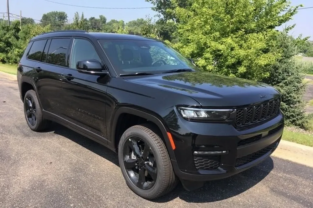 2025 Jeep Grand Cherokee Limited photo 1