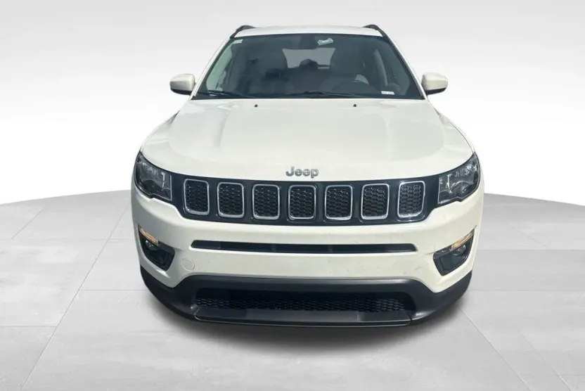 2018 Jeep Compass Latitude photo 1