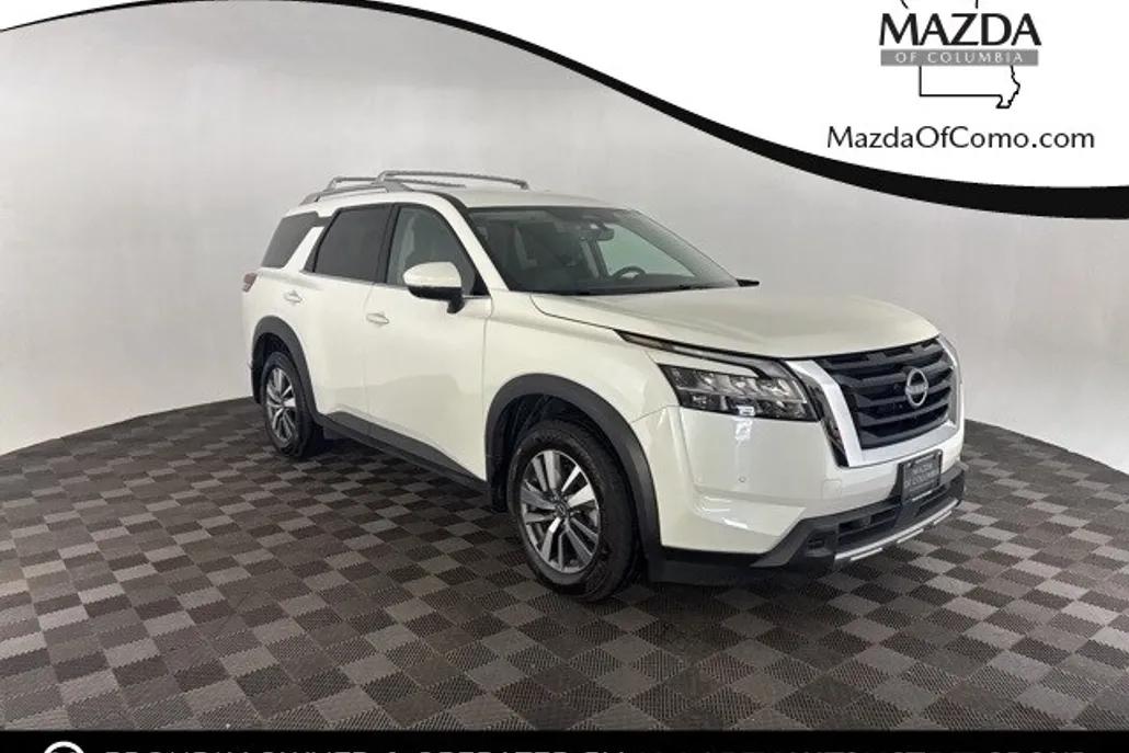 2024 Nissan Pathfinder SL photo 1