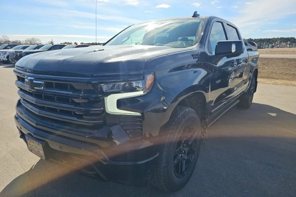 2025 Chevrolet Silverado 1500 High Country photo 1