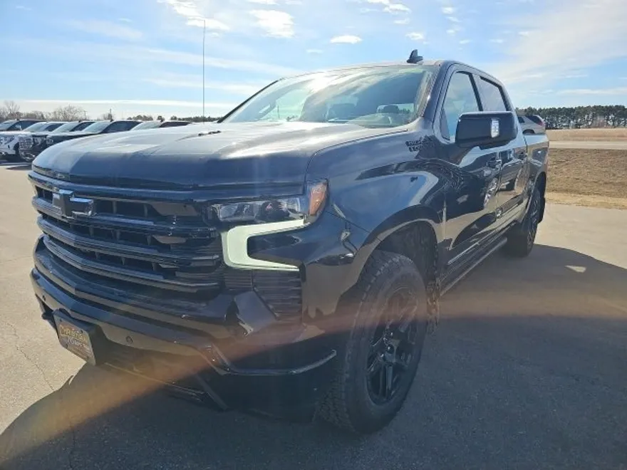 2025 Chevrolet Silverado 1500 High Country photo 1