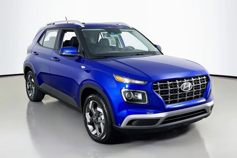 2026 Hyundai Venue SEL photo 1