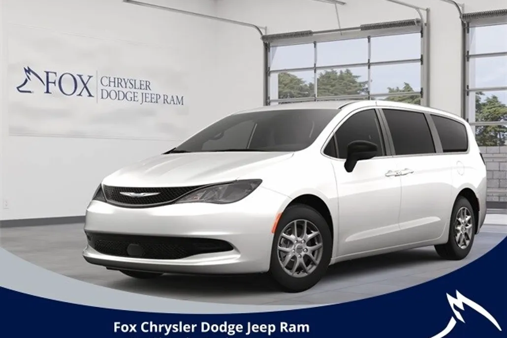 2025 Chrysler Voyager LX photo 1