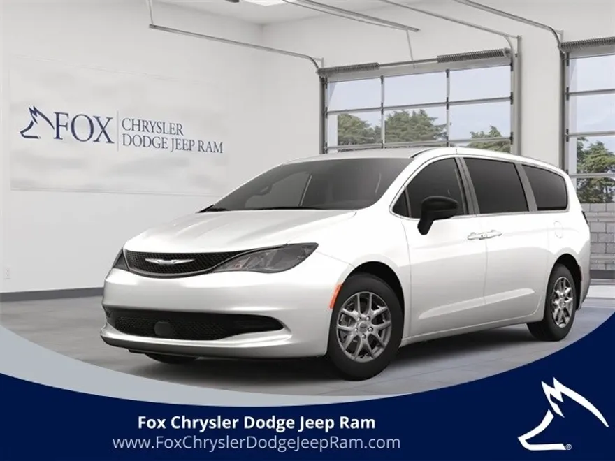 2025 Chrysler Voyager LX photo 1