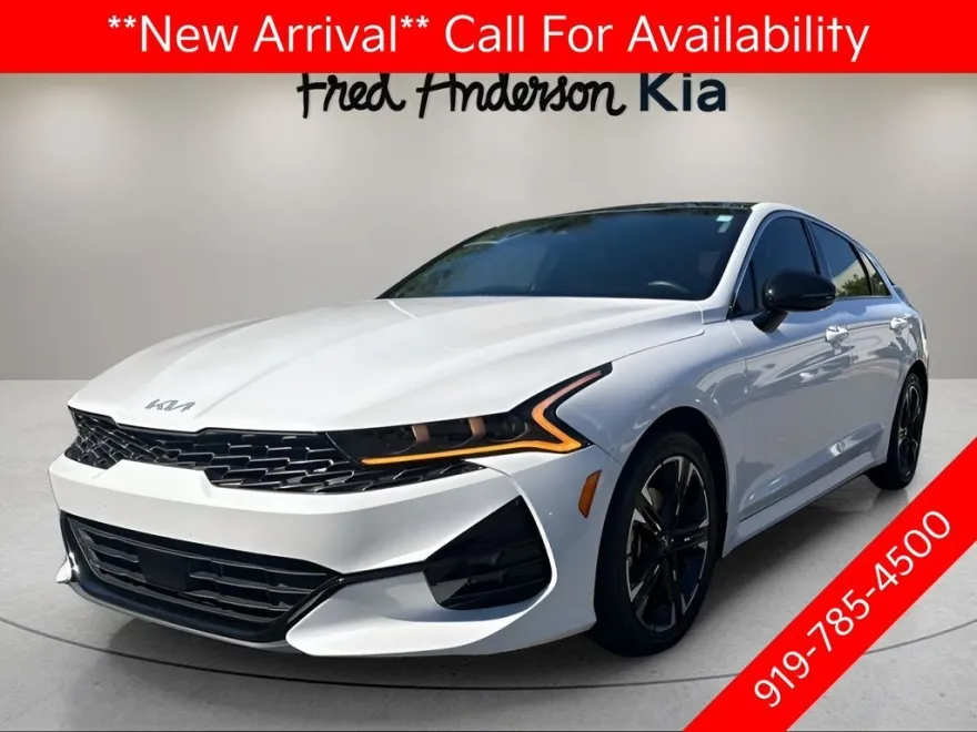 2024 Kia K5 GT-Line photo 1