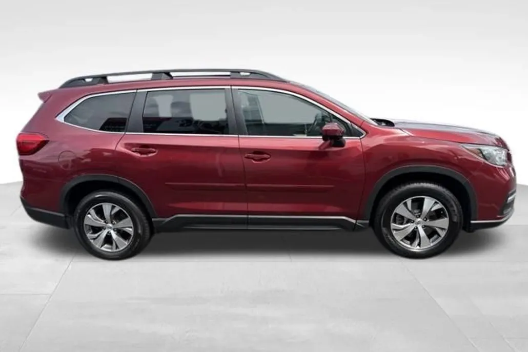 2022 Subaru Ascent Premium photo 1