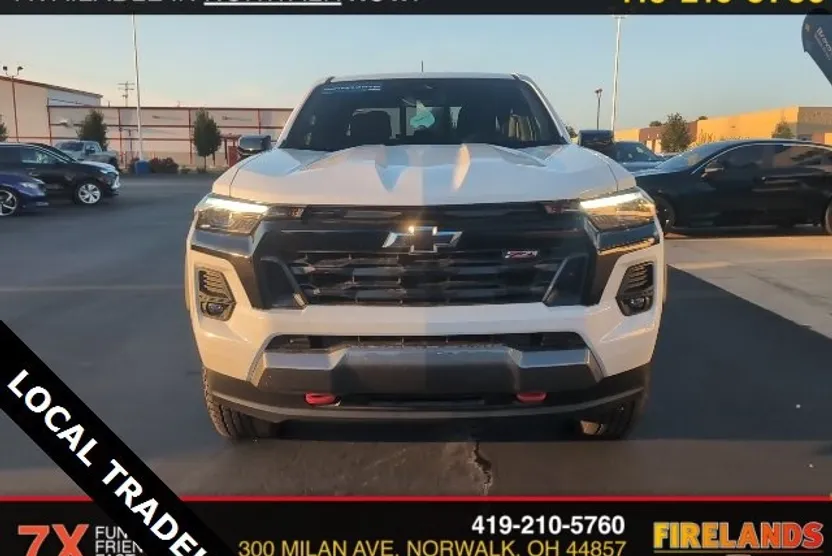 2024 Chevrolet Colorado Z71 photo 1