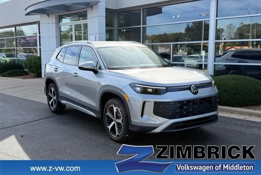 2025 Volkswagen Tiguan SE photo 1