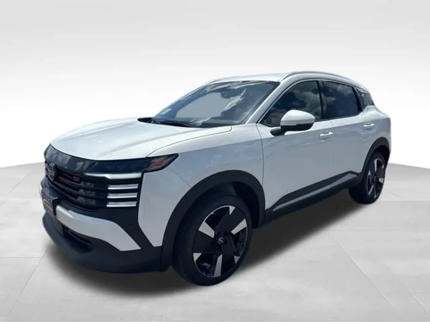 2025 Nissan Kicks SR photo 1