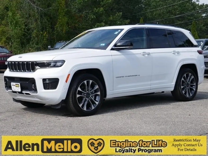 2023 Jeep Grand Cherokee Overland photo 1