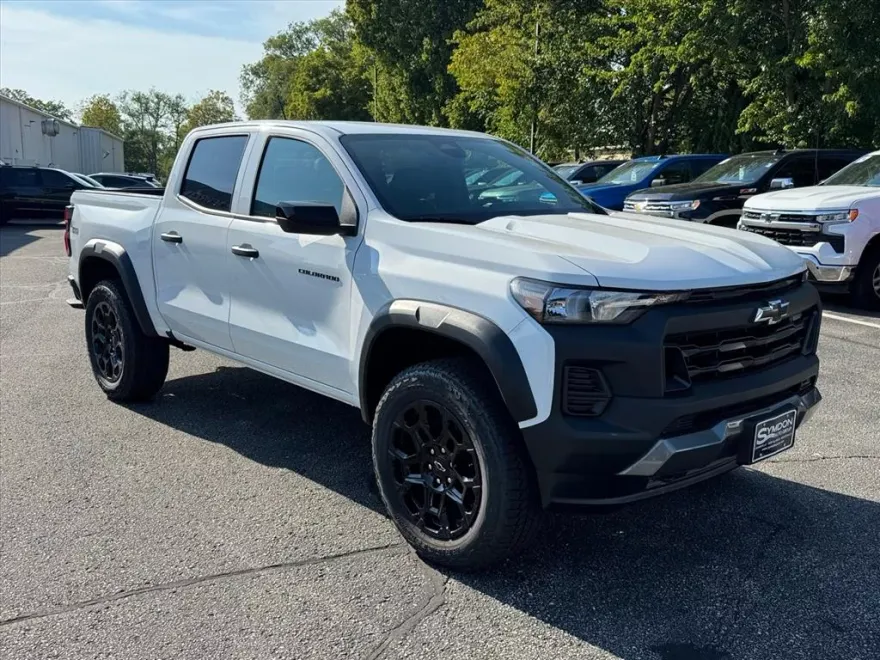 2026 Chevrolet Colorado Trail Boss photo 1