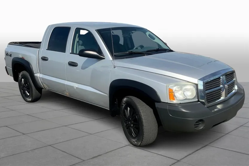 2005 Dodge Dakota ST photo 1