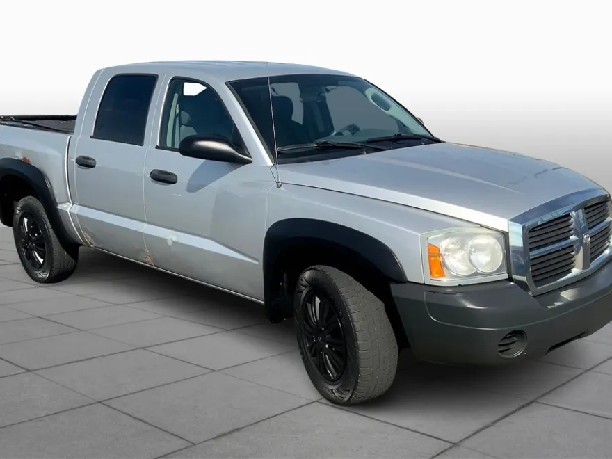 2005 Dodge Dakota ST photo 1