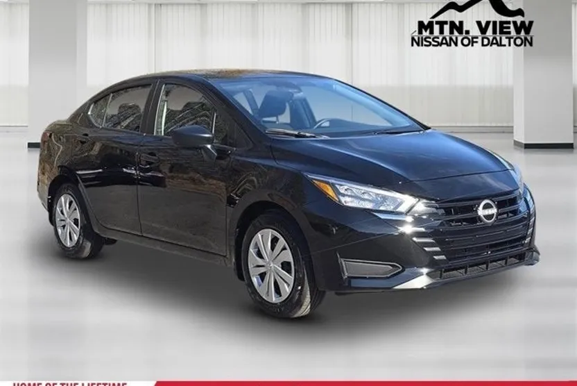 2025 Nissan Versa S photo 1