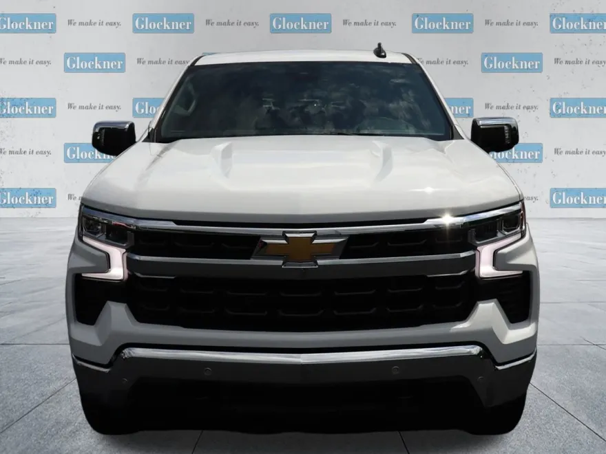 2026 Chevrolet Silverado 1500 LT photo 1