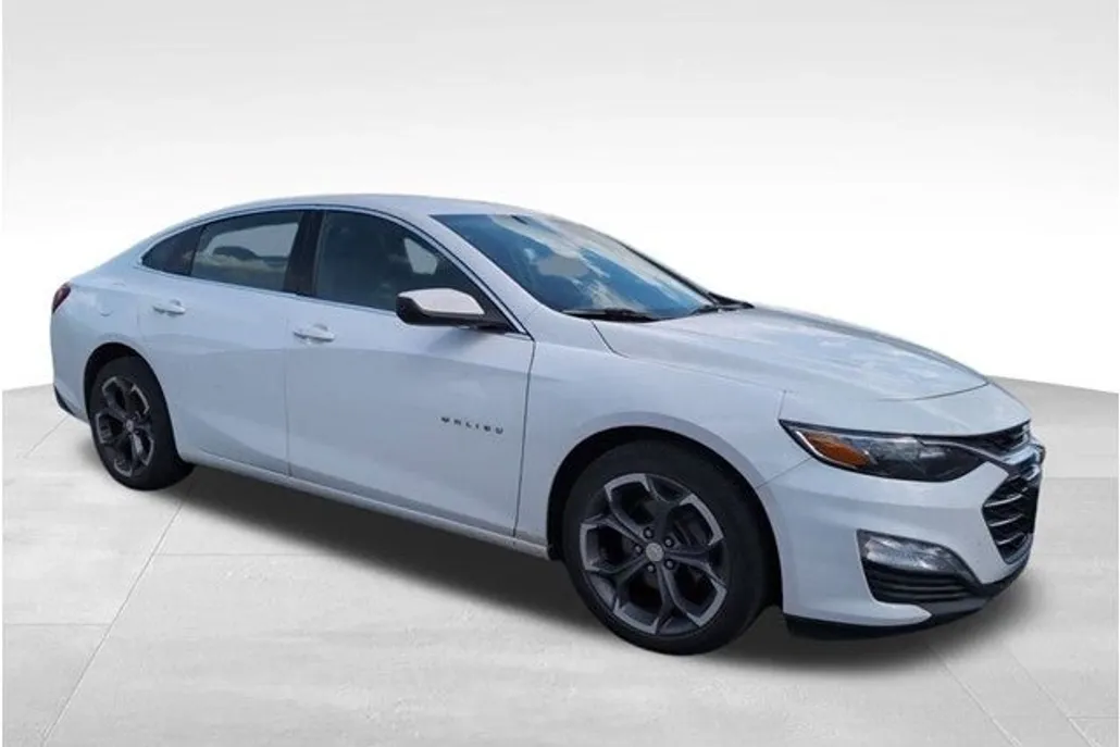 2022 Chevrolet Malibu 1LT photo 1