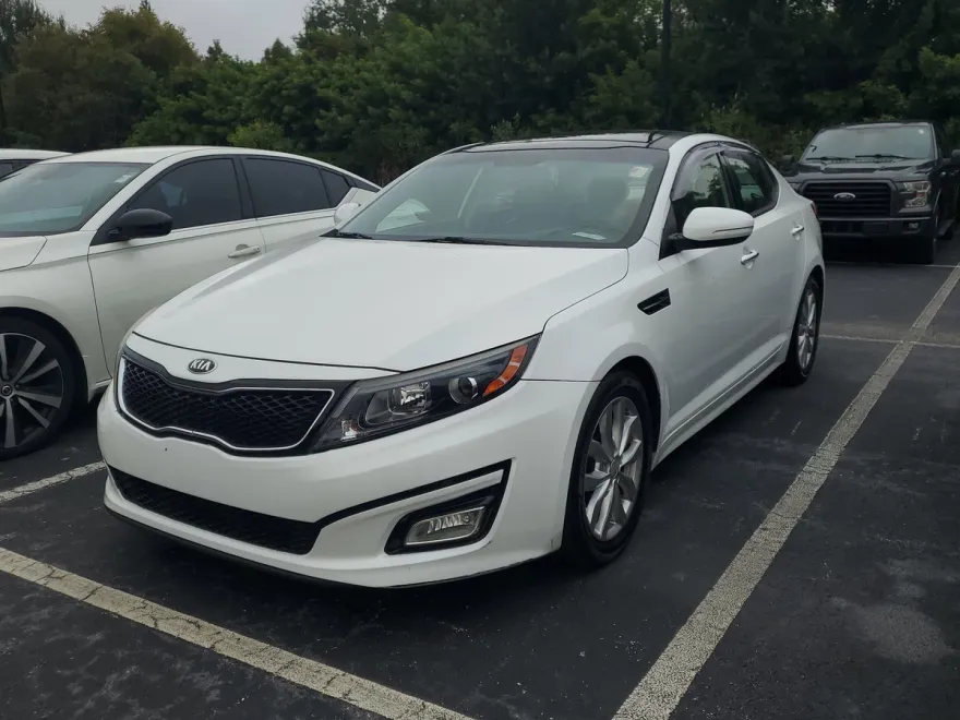 2015 Kia Optima EX photo 1