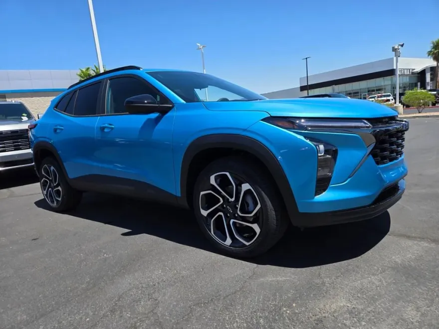 2025 Chevrolet Trax photo 1