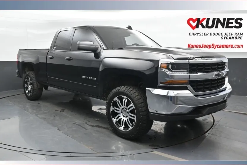 2019 Chevrolet Silverado 1500 LT photo 1