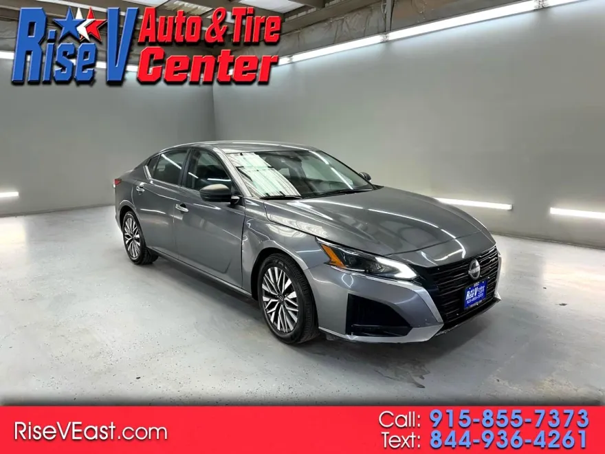 2024 Nissan Altima 2.5 SV photo 1