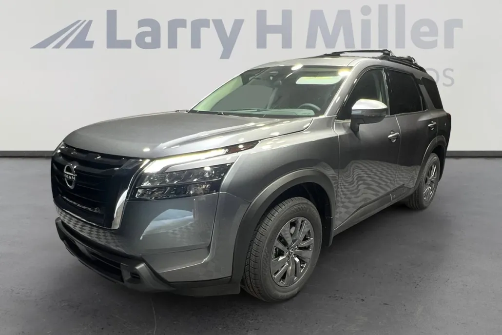 2025 Nissan Pathfinder SV photo 1