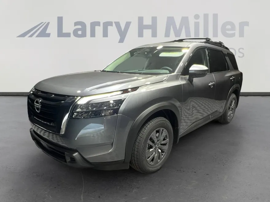 2025 Nissan Pathfinder SV photo 1