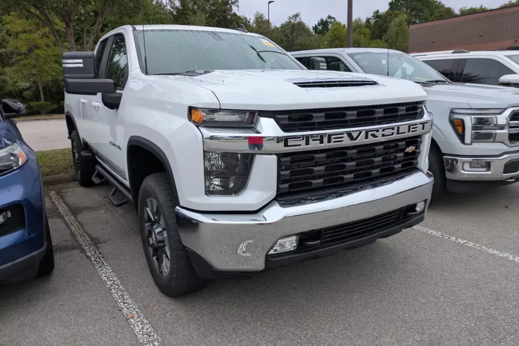 2021 Chevrolet Silverado 2500HD LT photo 1