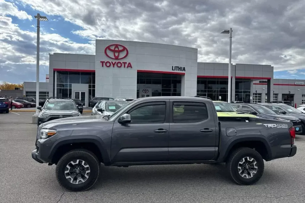 2019 Toyota Tacoma TRD Double Cab V6 photo 1