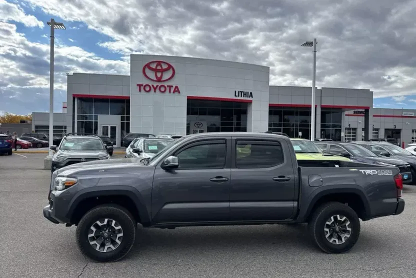 2019 Toyota Tacoma TRD Double Cab V6 photo 1