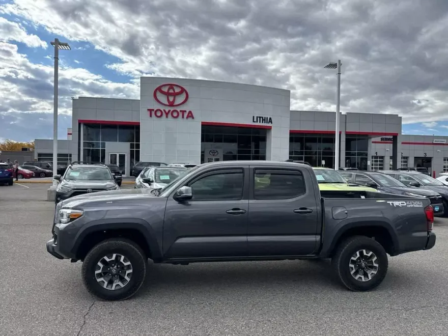 2019 Toyota Tacoma TRD Double Cab V6 photo 1