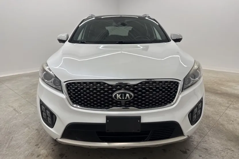 2016 Kia Sorento SX Limited photo 1