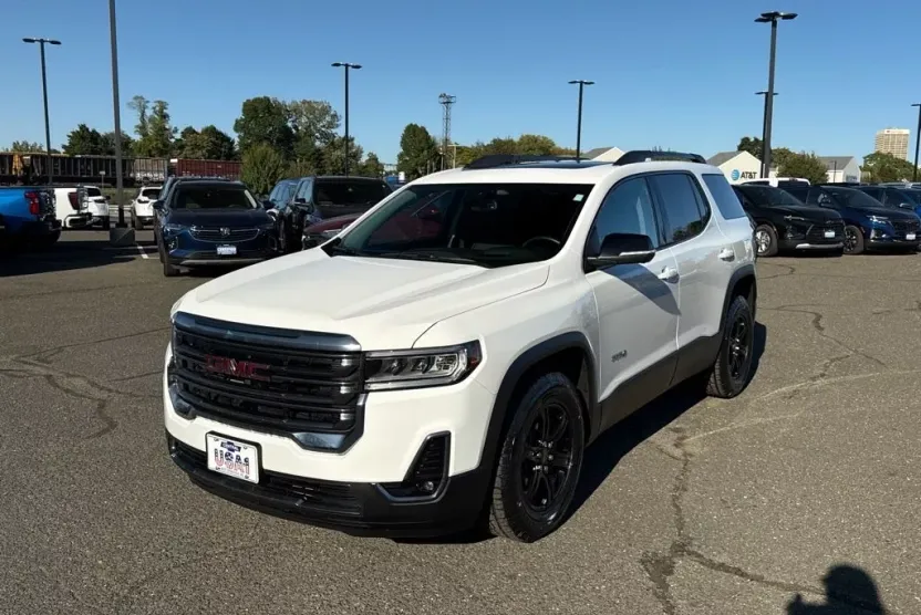 2023 Gmc Acadia AT4 photo 1